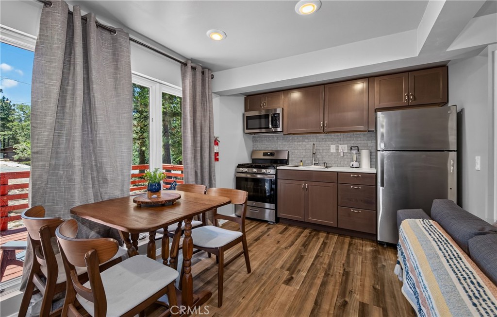650 Dahlia Property Photo 18