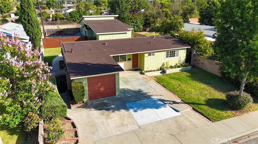 1940 E Walnut Creek Pkwy Property Photo