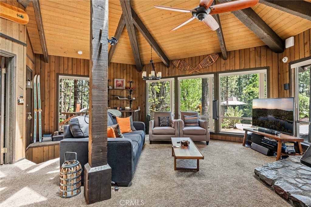 754 Mountain Sky Property Photo 15