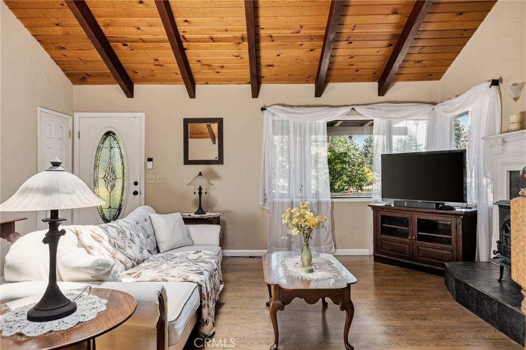31071 Mountain Oak Property Photo 4
