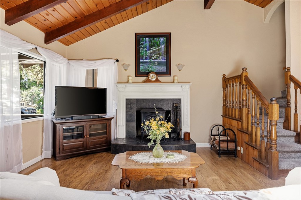 31071 Mountain Oak Property Photo 5