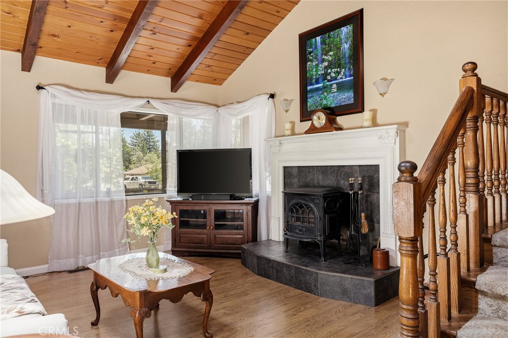 31071 Mountain Oak Property Photo 6