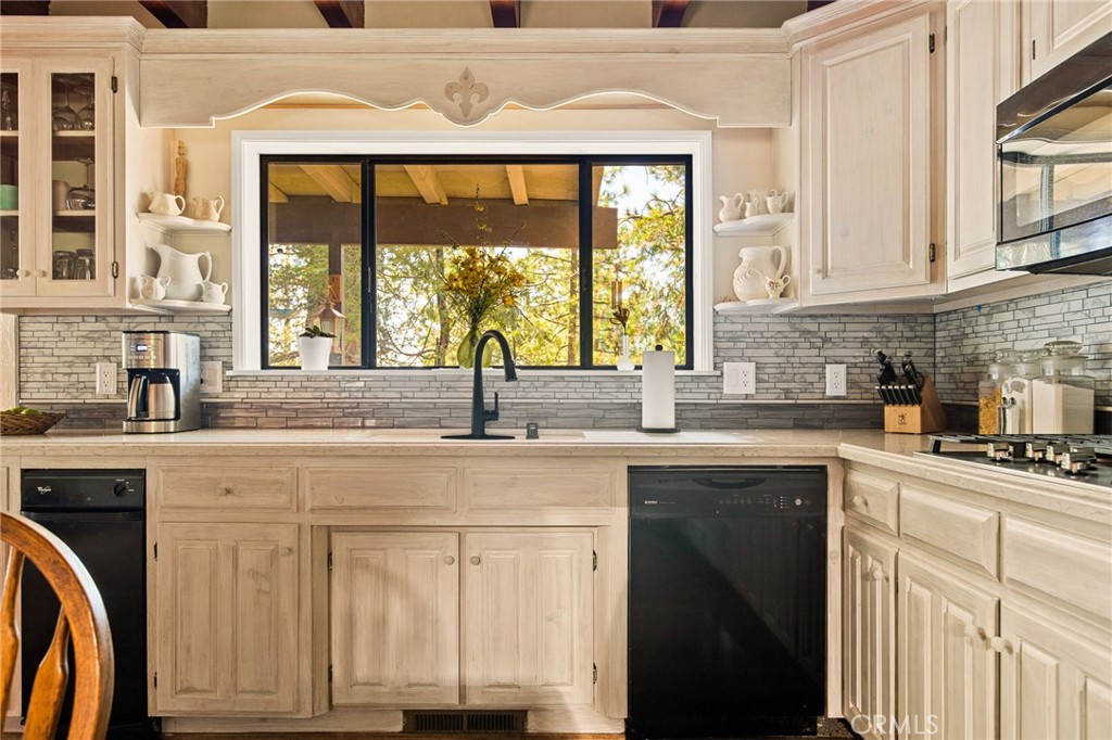 31071 Mountain Oak Property Photo 7