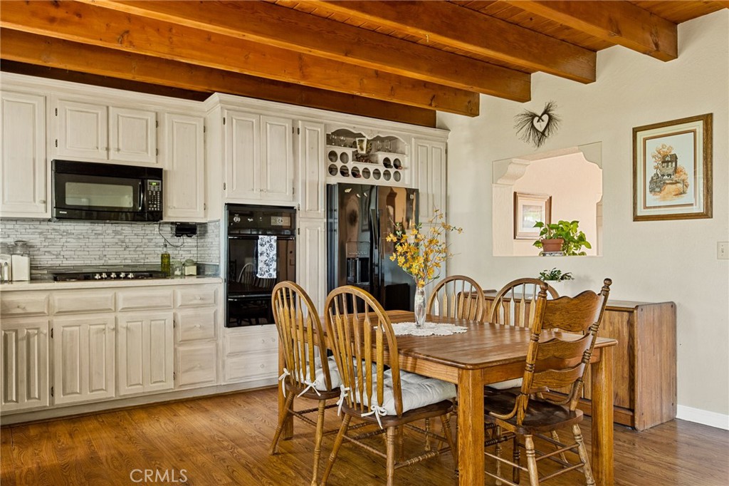31071 Mountain Oak Property Photo 8