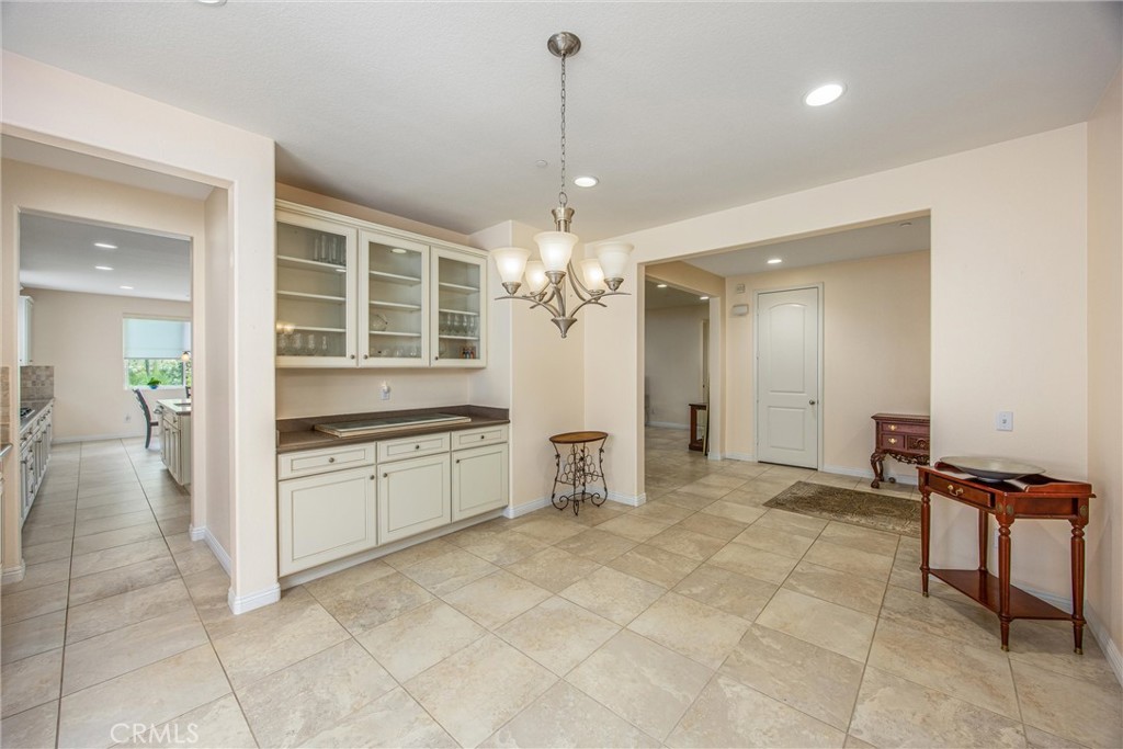 1302 Tulip E Property Photo 8