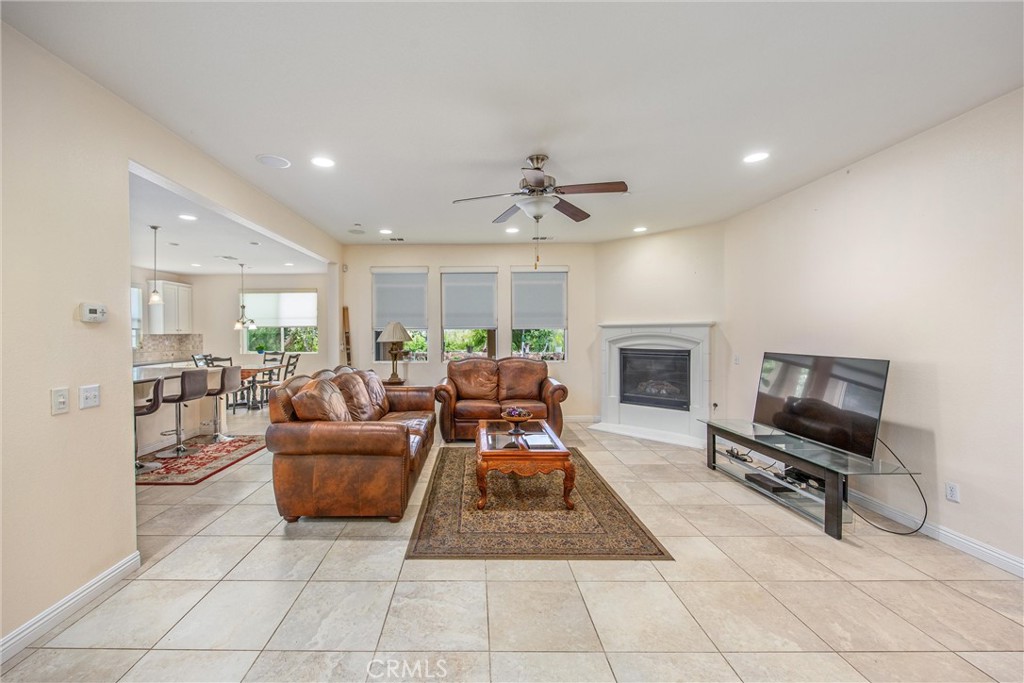 1302 Tulip E Property Photo 9