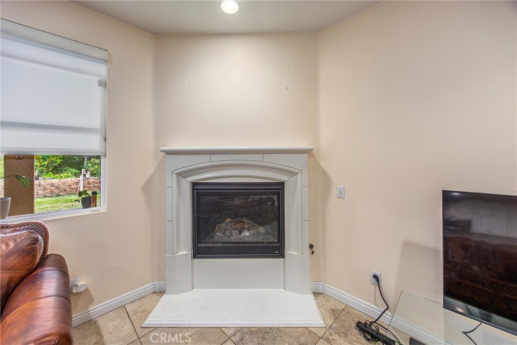 1302 Tulip E Property Photo 12