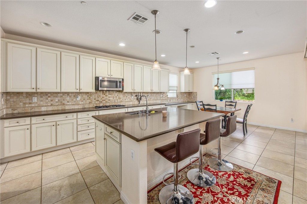1302 Tulip E Property Photo 14