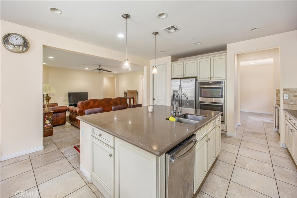 1302 Tulip E Property Photo 17