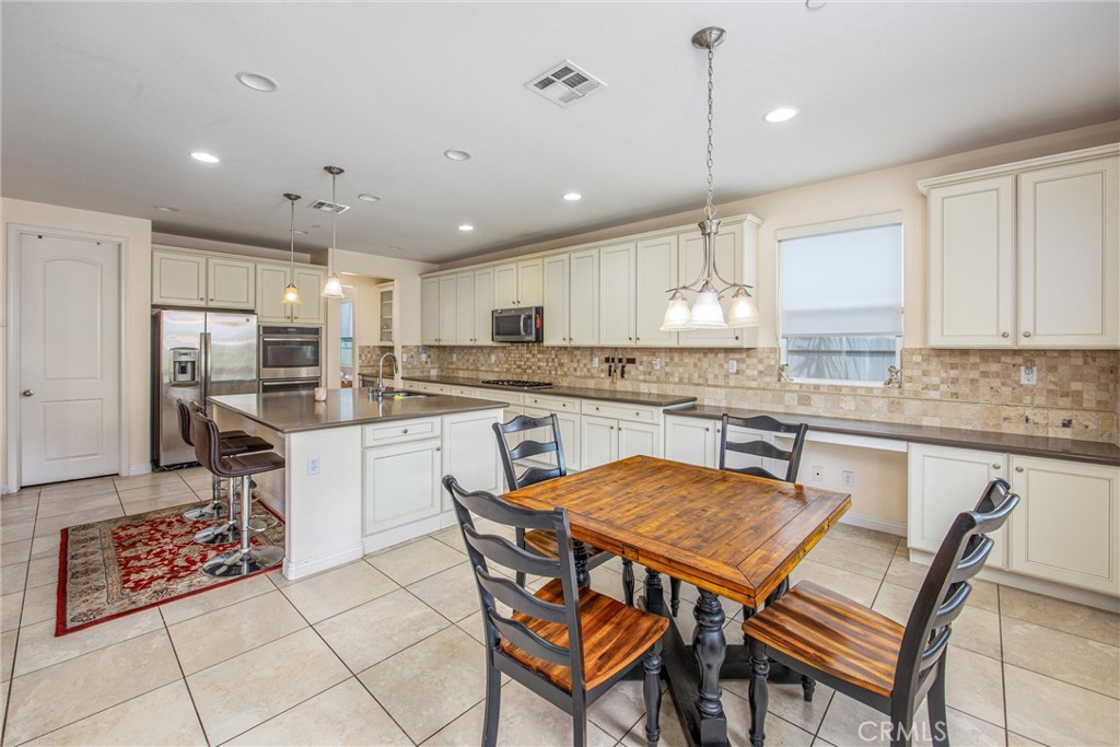 1302 Tulip E Property Photo 21