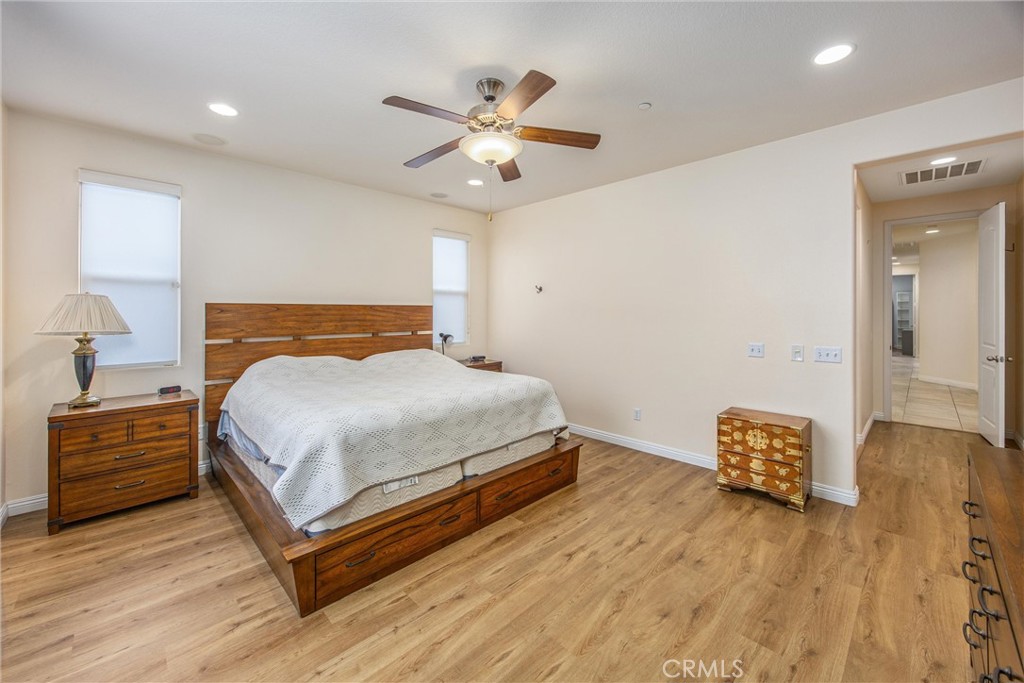 1302 Tulip E Property Photo 24