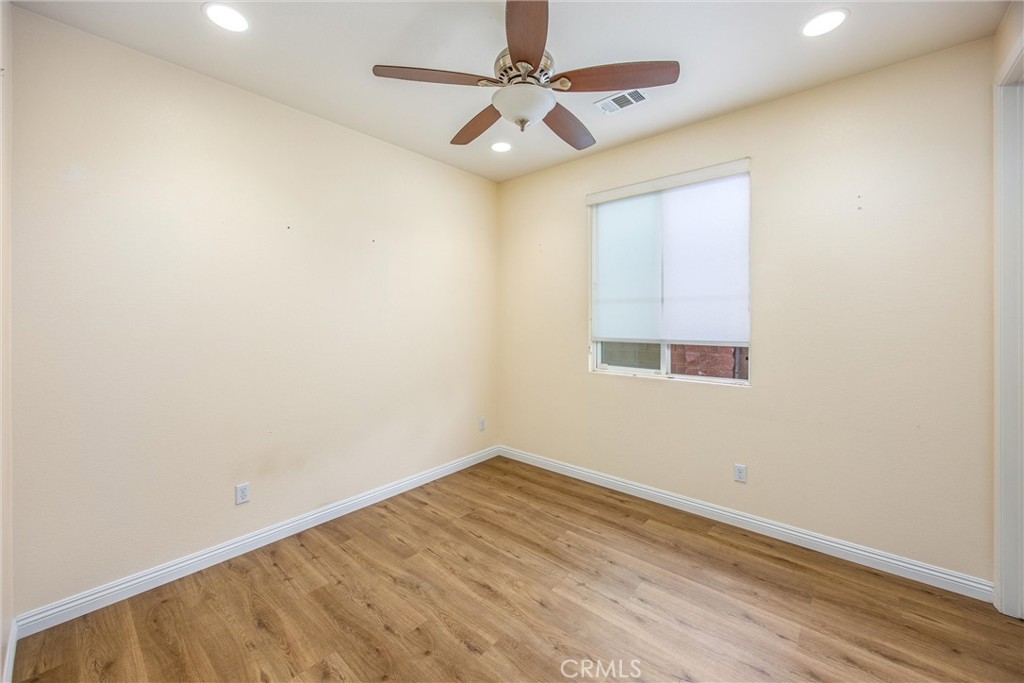 1302 Tulip E Property Photo 34