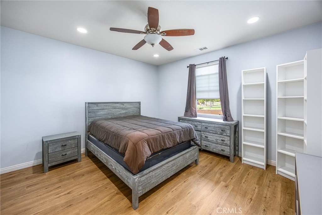 1302 Tulip E Property Photo 36