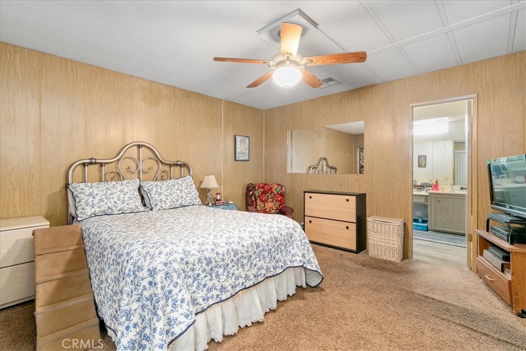 10495 Frontier Property Photo 10
