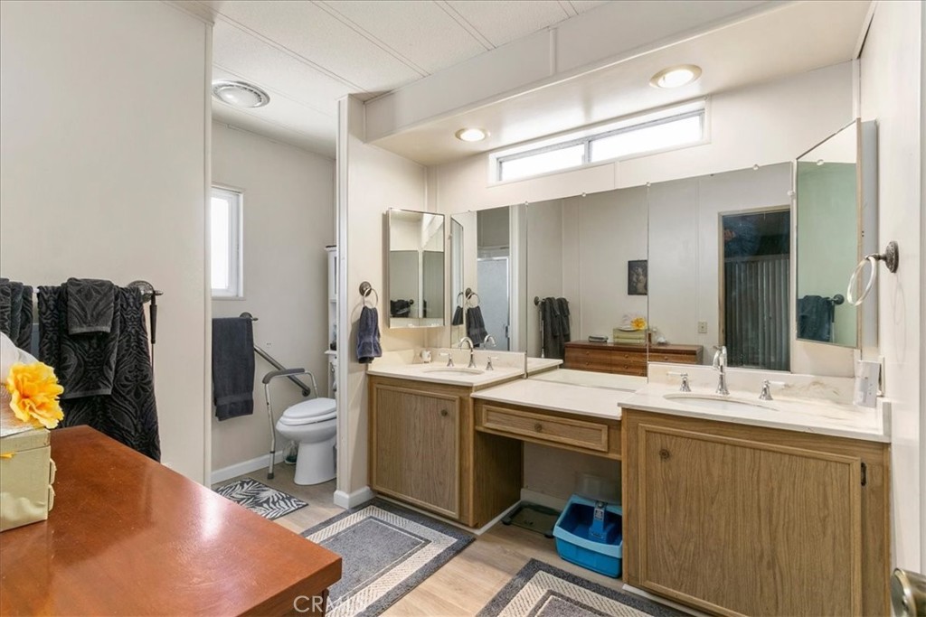 10495 Frontier Property Photo 12