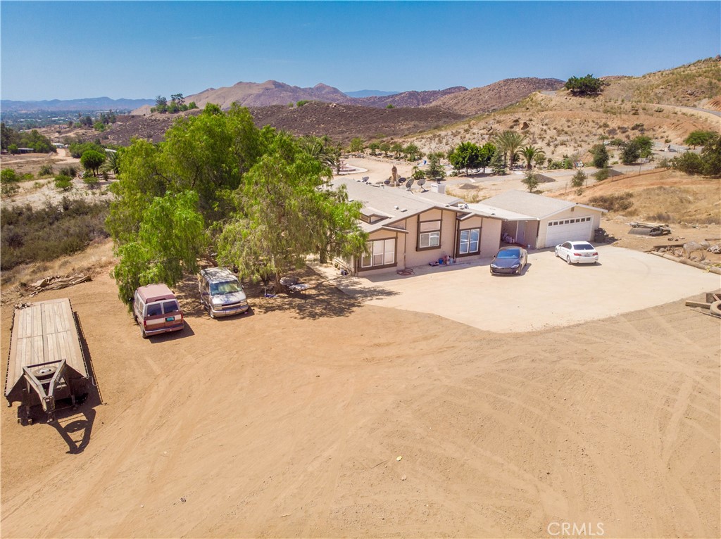22125 Post Road Property Photo 13