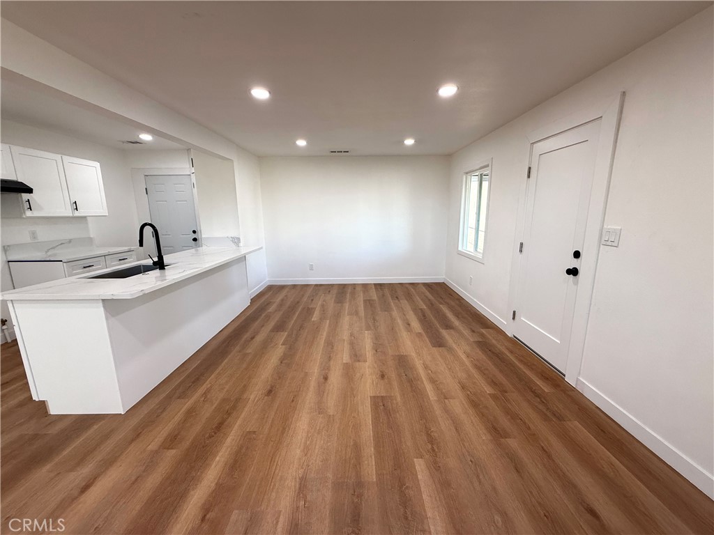 124 S Olive Property Photo 3