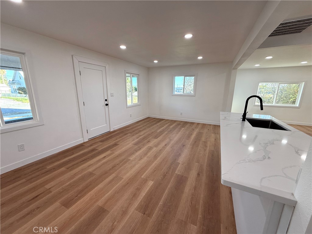 124 S Olive Property Photo 7