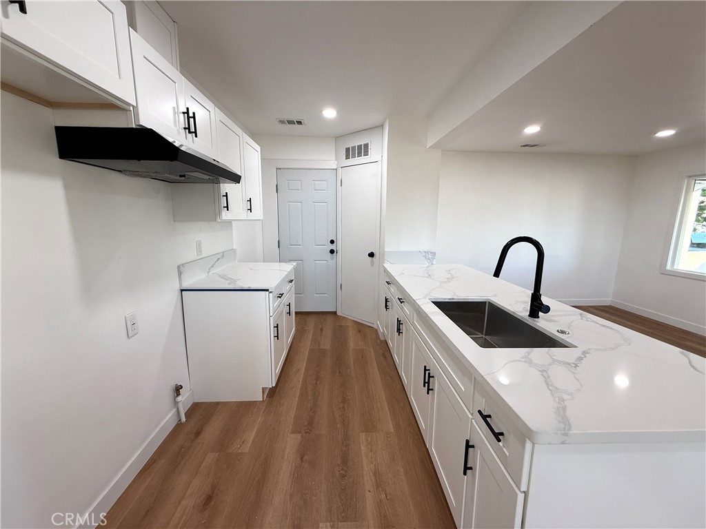 124 S Olive Property Photo 9