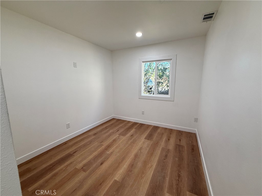 124 S Olive Property Photo 26
