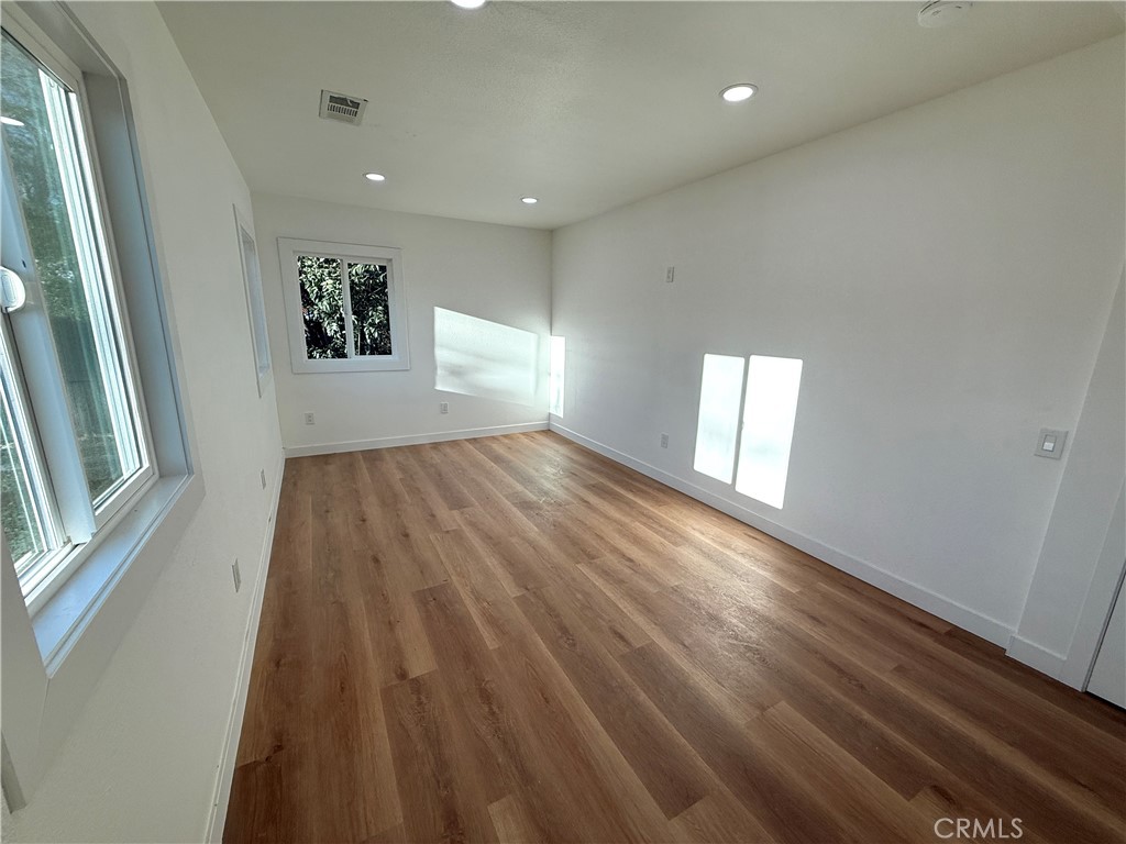 124 S Olive Property Photo 33