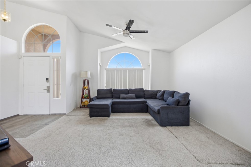 26046 Bay Property Photo 6