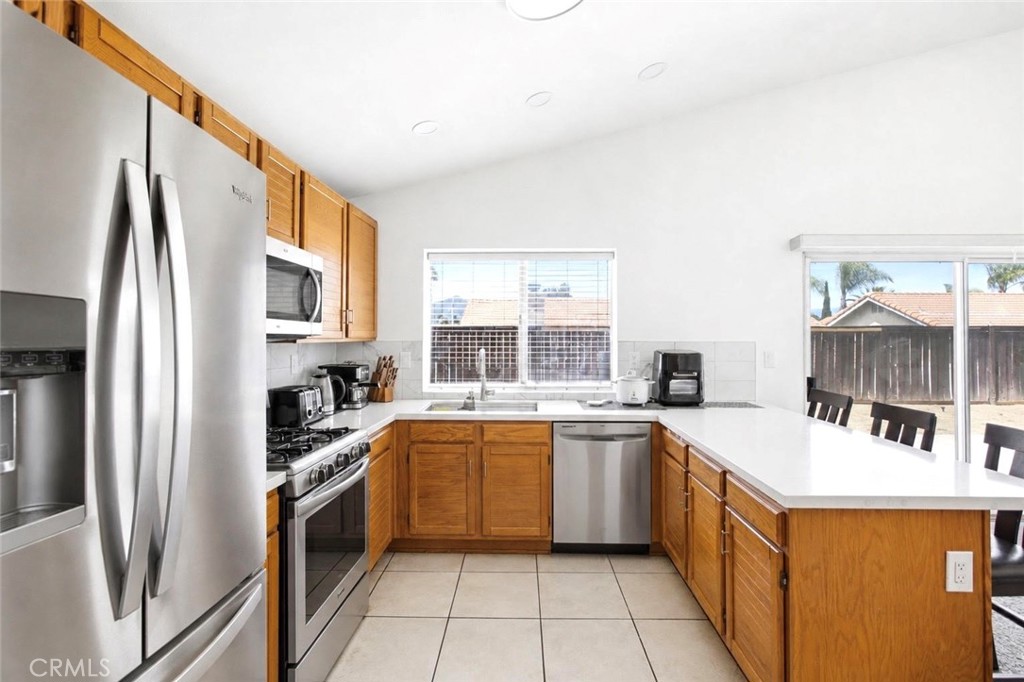26046 Bay Property Photo 10