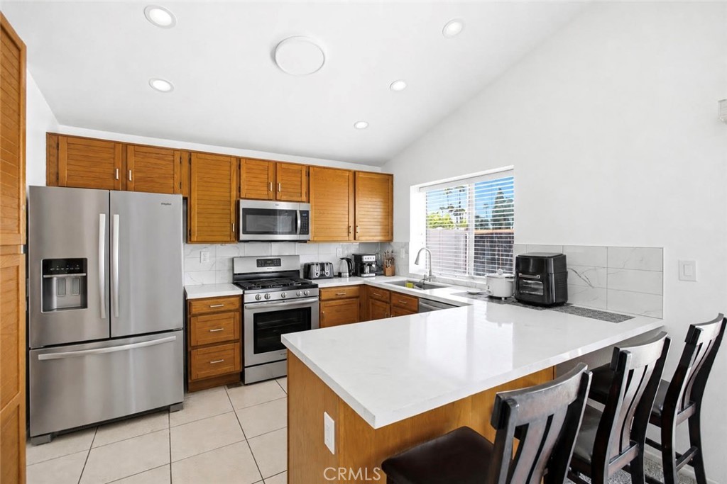 26046 Bay Property Photo 11