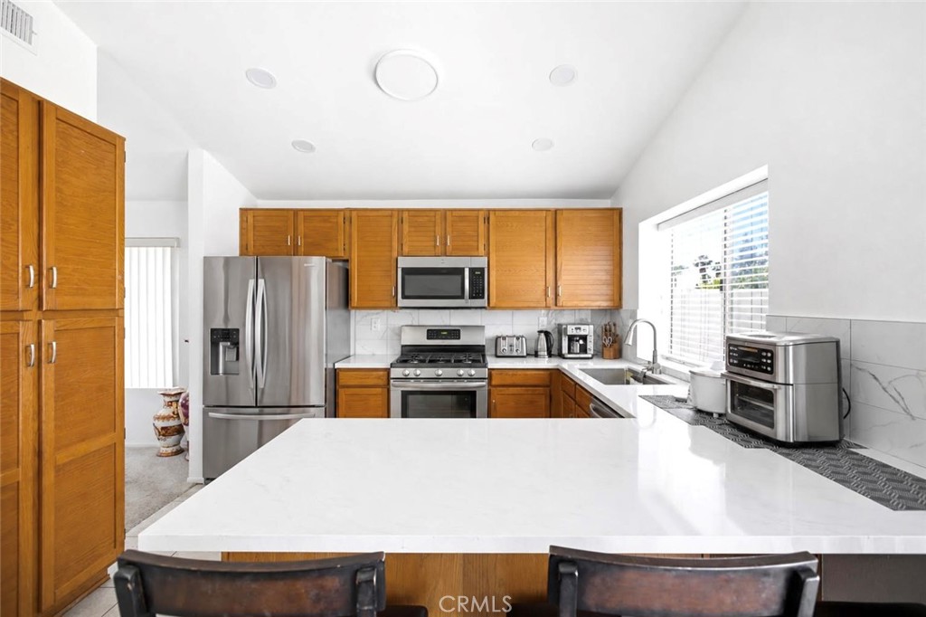 26046 Bay Property Photo 12
