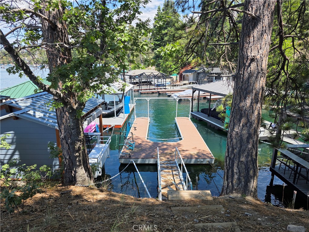 464 S 464- Single Slip Property Photo 1