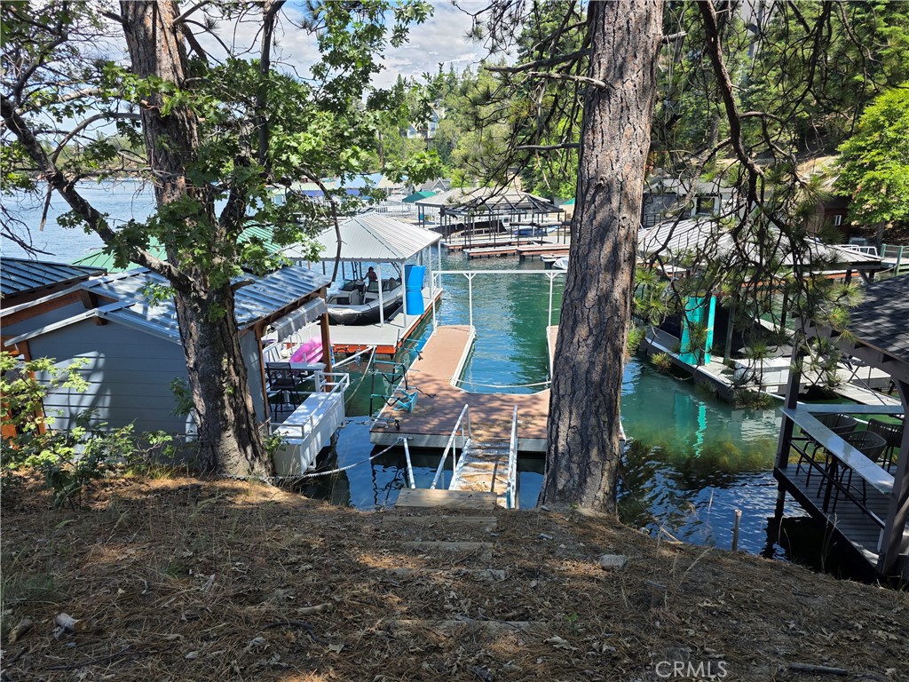 464 S 464- Single Slip Property Photo 5