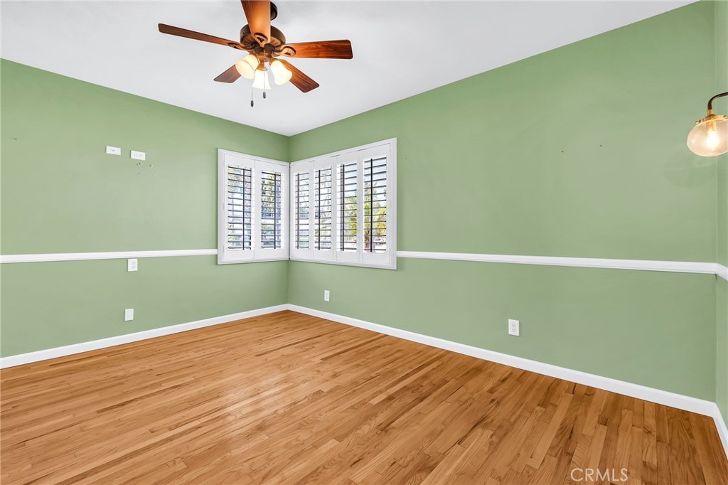 302 N Nora Property Photo 2