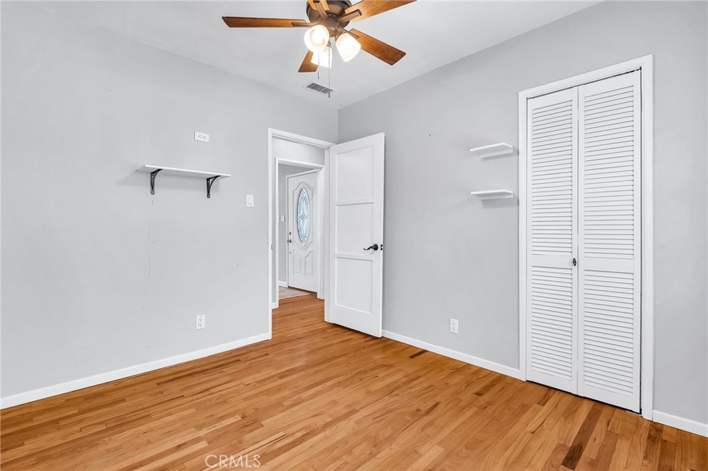 302 N Nora Property Photo 7