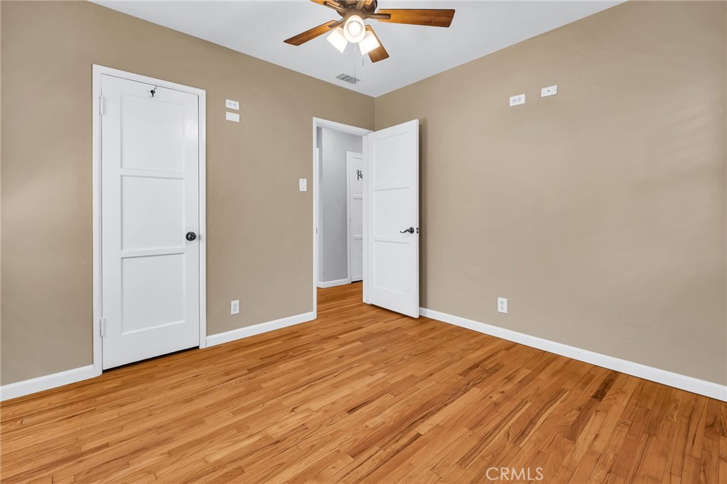 302 N Nora Property Photo 9