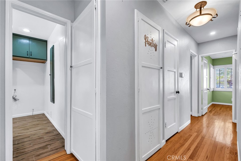 302 N Nora Property Photo 14
