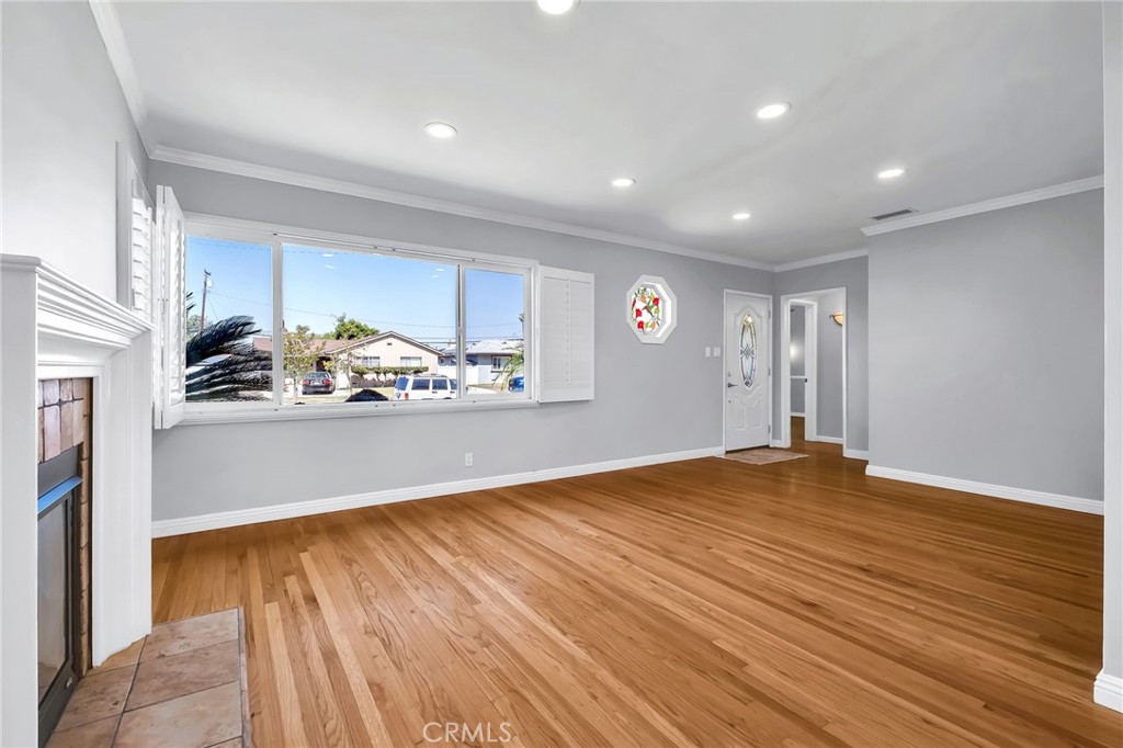 302 N Nora Property Photo 16