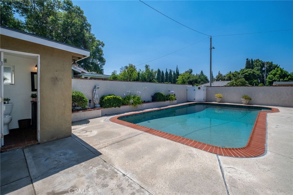 302 N Nora Property Photo 33