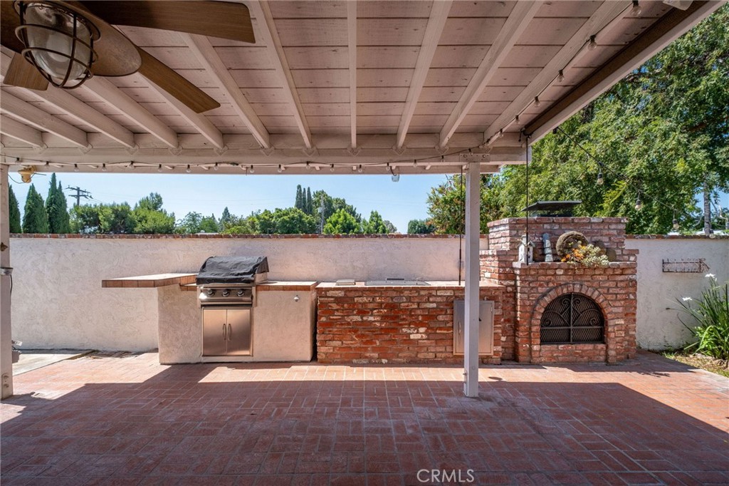 302 N Nora Property Photo 40