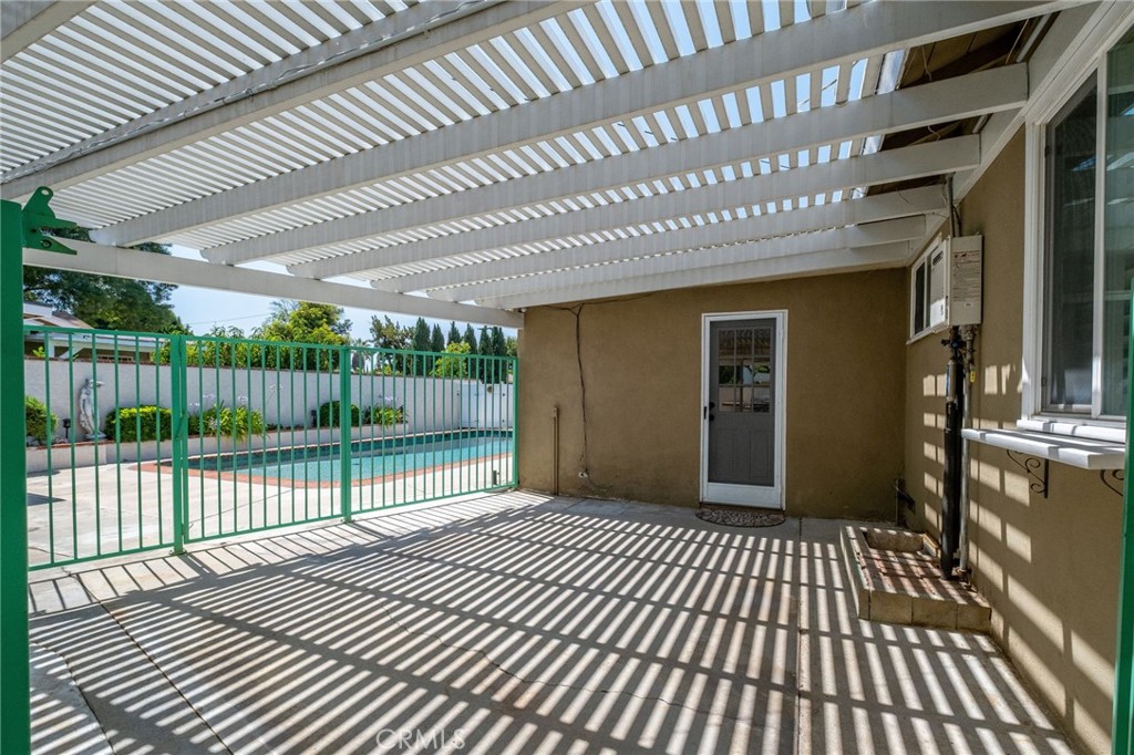 302 N Nora Property Photo 41