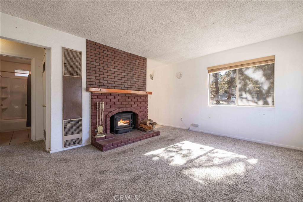 2136 5th Lane Property Photo 2