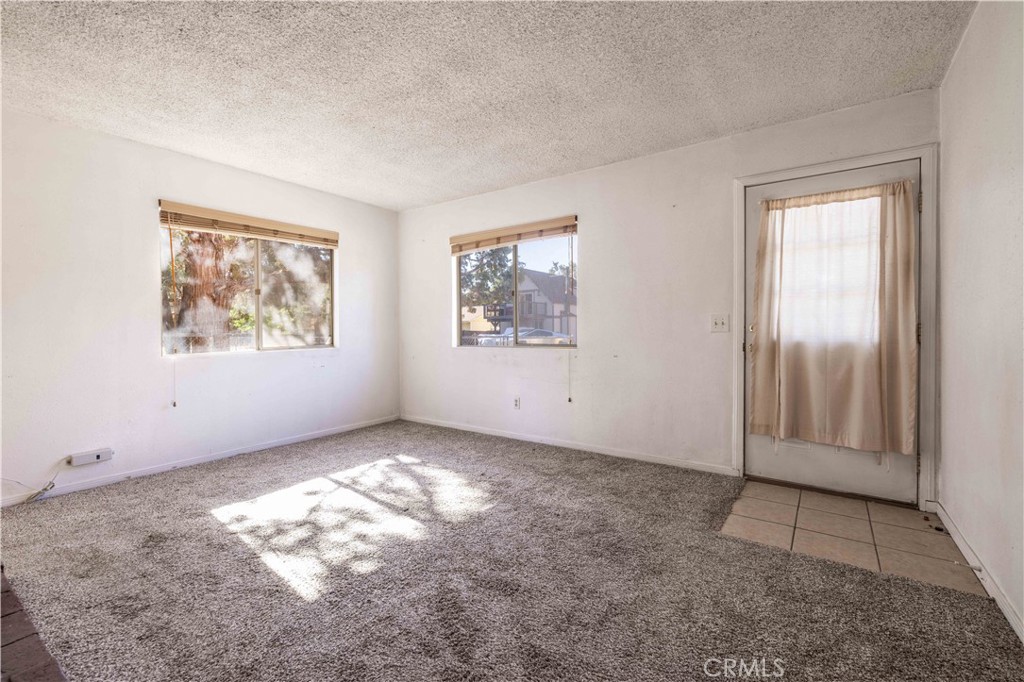 2136 5th Lane Property Photo 4