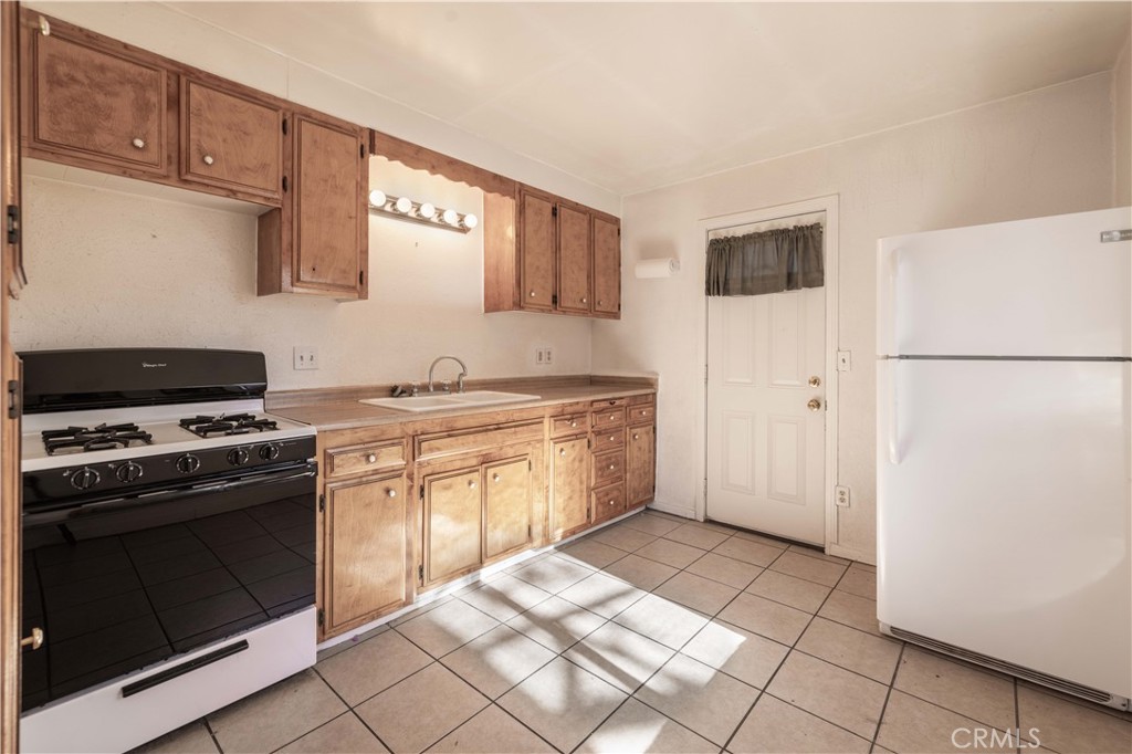 2136 5th Lane Property Photo 6