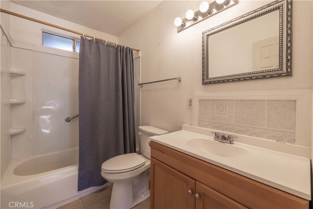 2136 5th Lane Property Photo 12