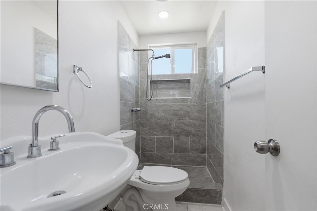 6638 Park Property Photo 6