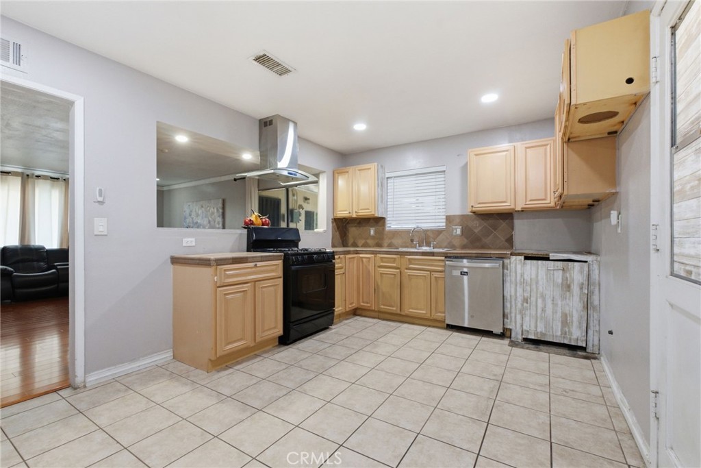 6638 Park Property Photo 16