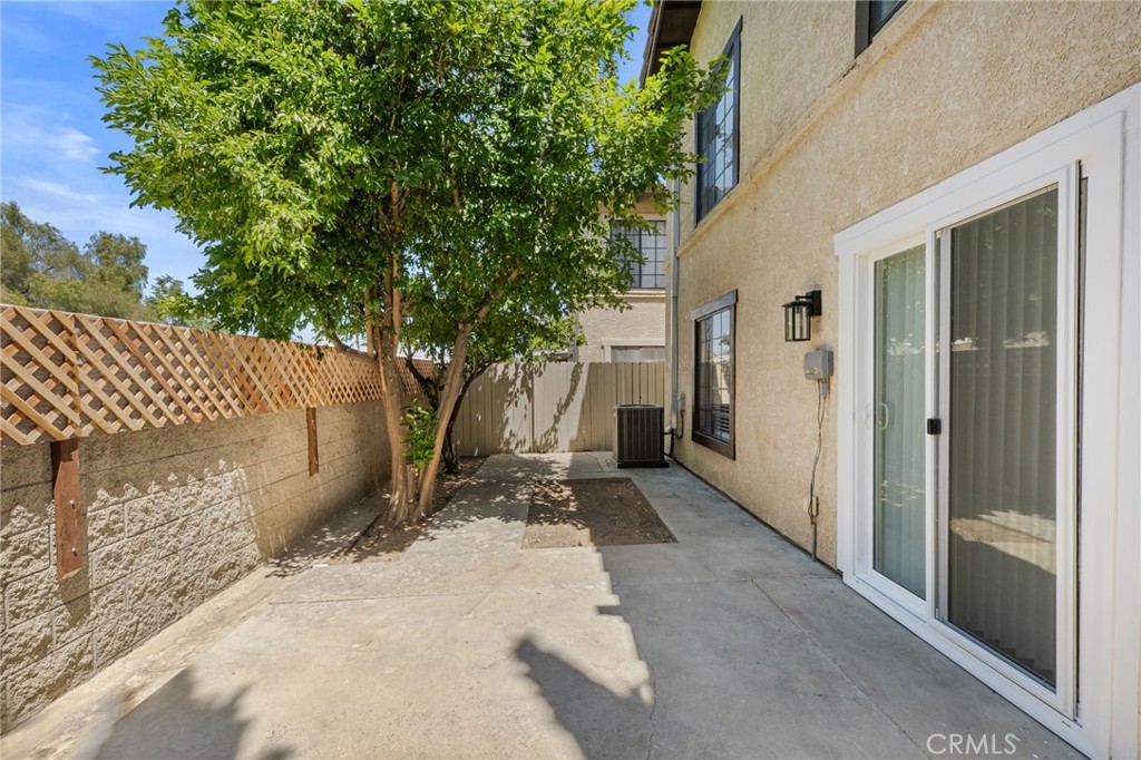 1021 S Reservoir Property Photo 26