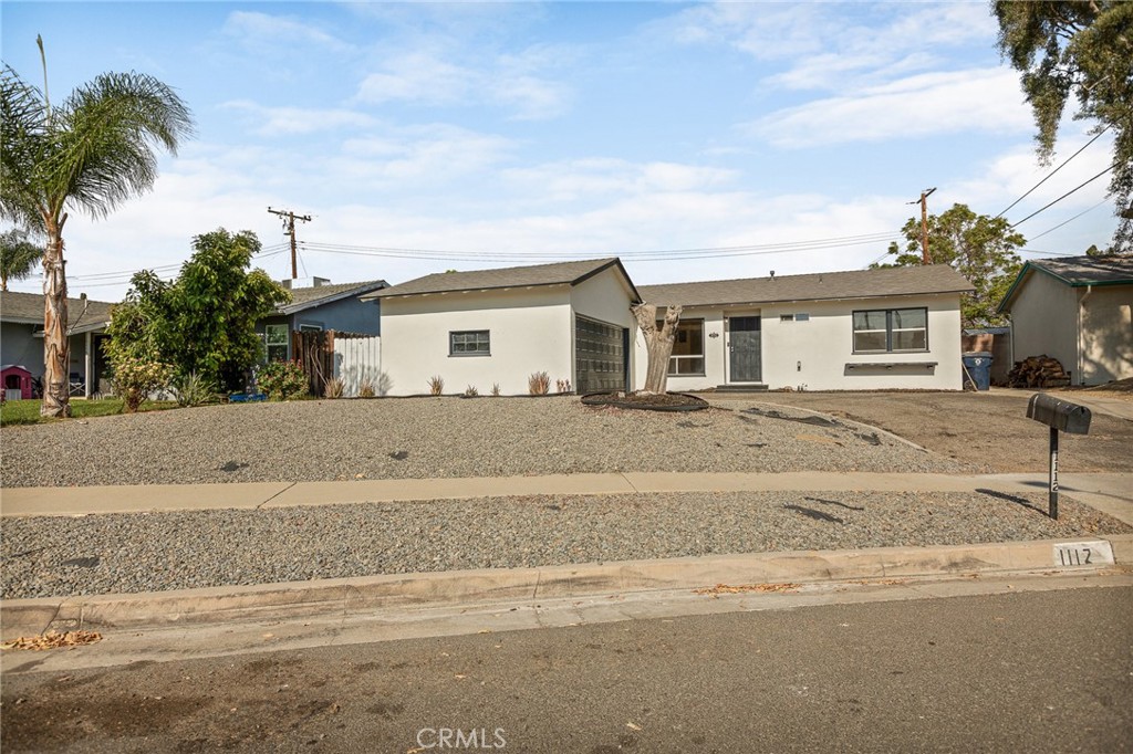 1112 Devon Property Photo 1