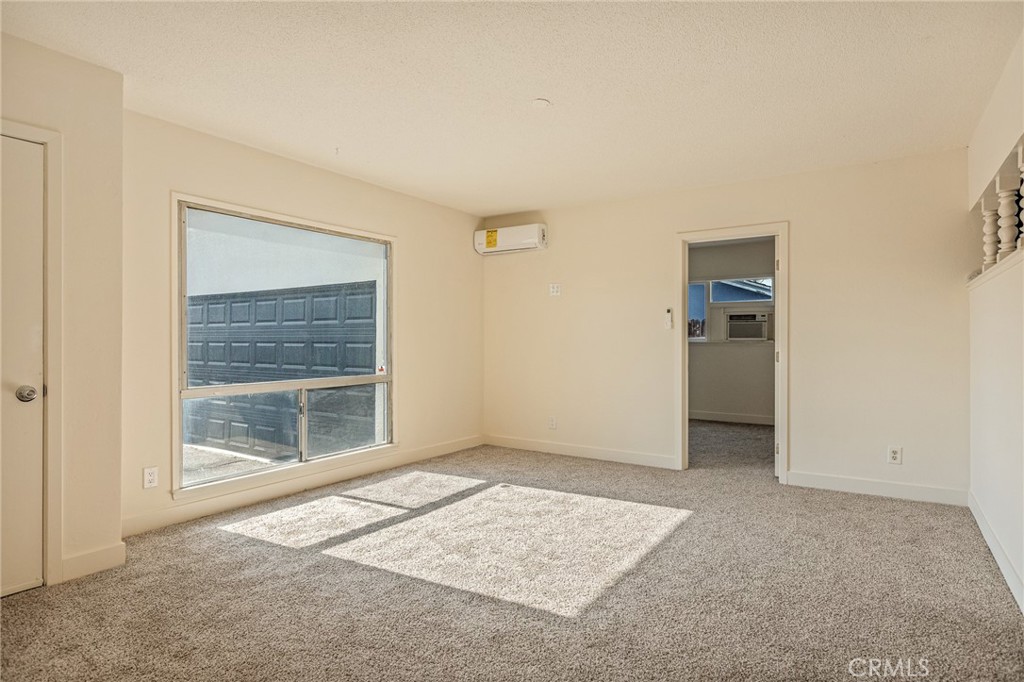 1112 Devon Property Photo 6