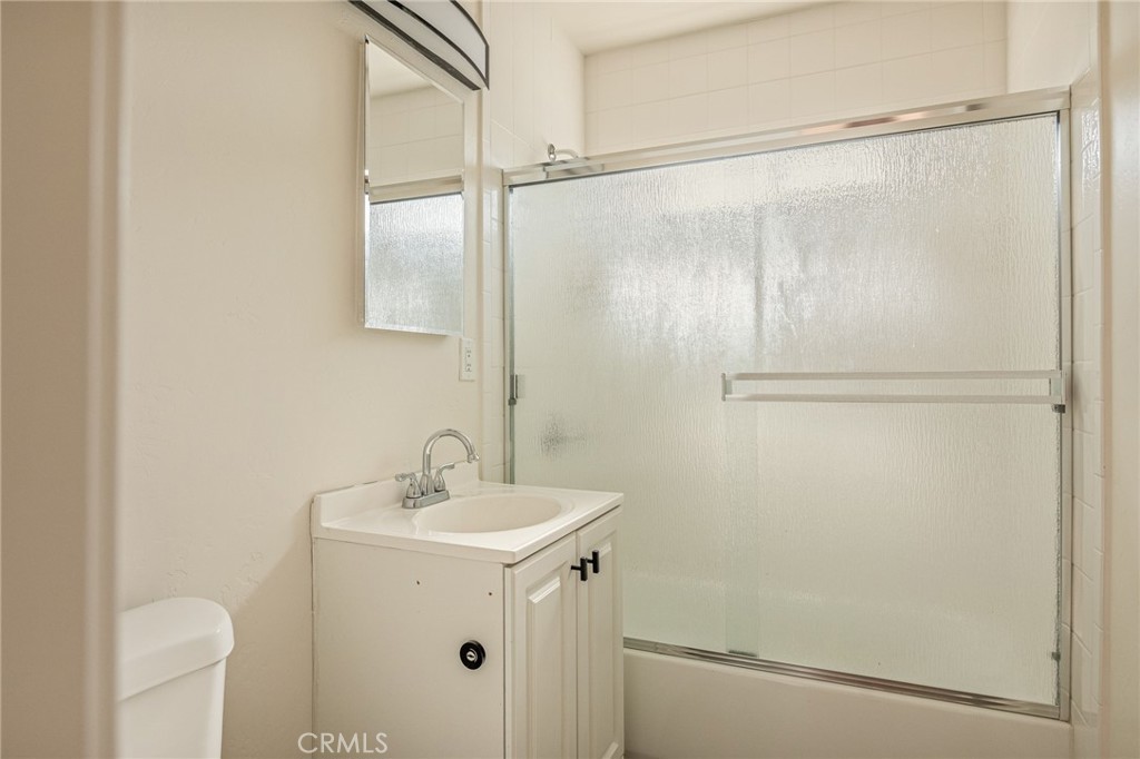 1112 Devon Property Photo 14