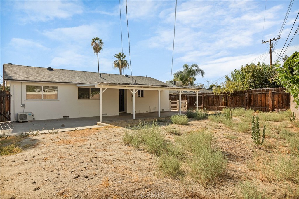 1112 Devon Property Photo 16